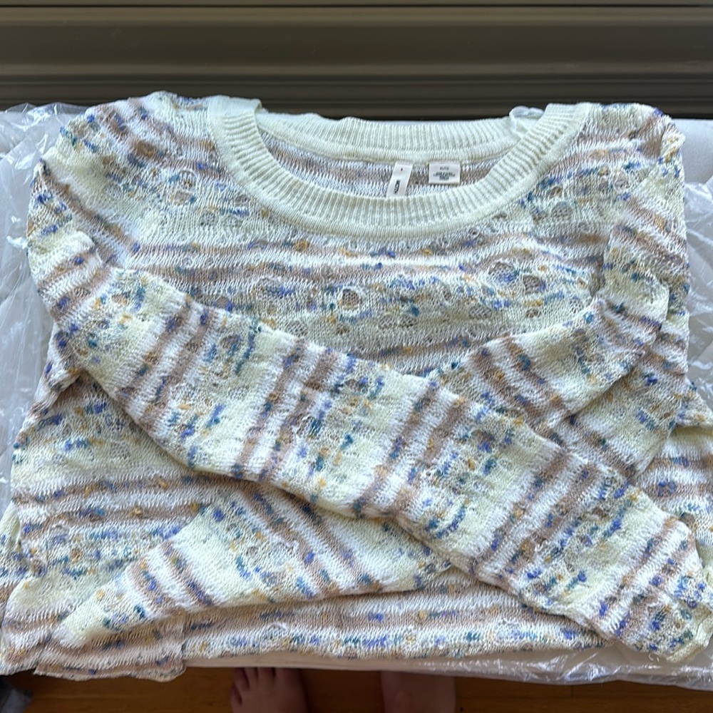 New in Bag - Pullover MultiColor Sweater